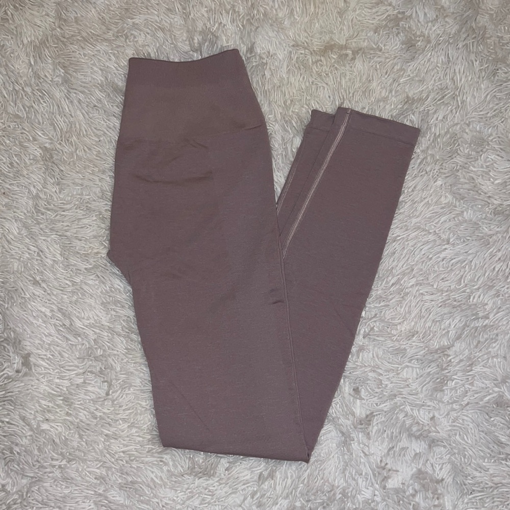 Amplify leggings